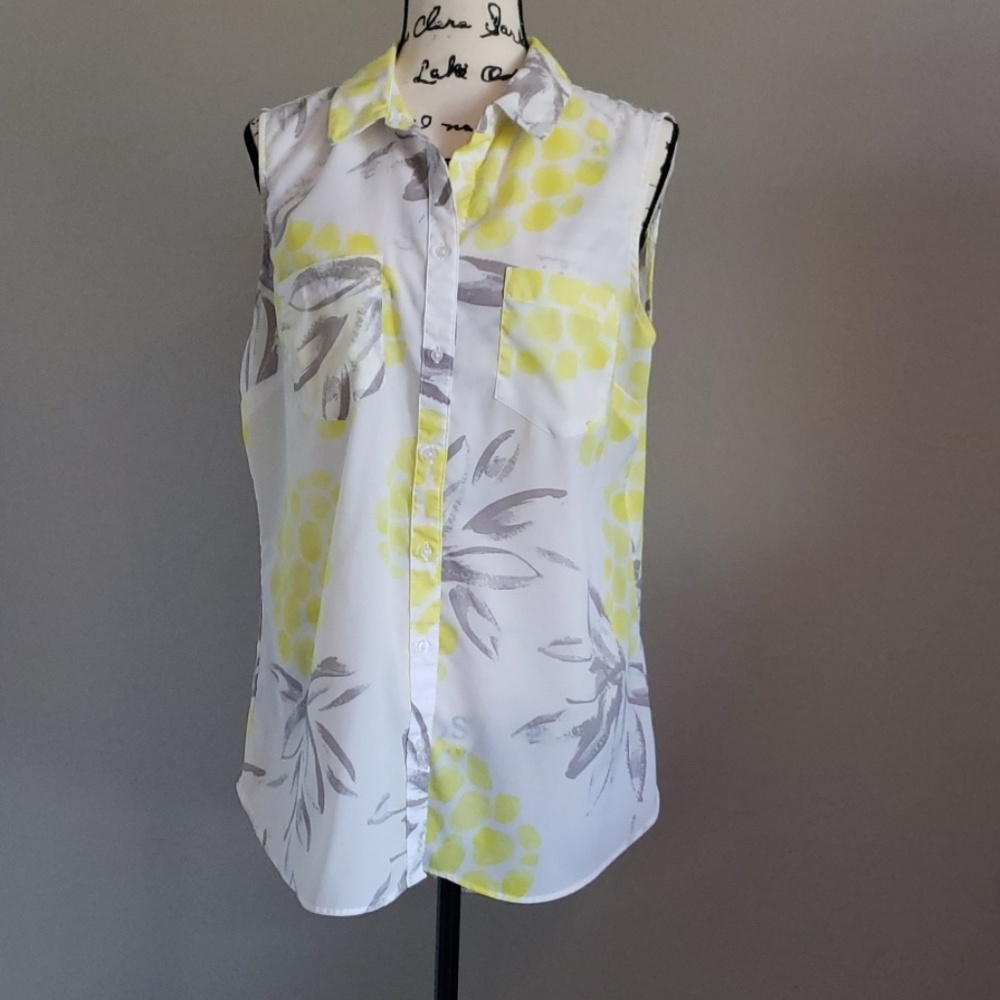 Merona White Sleeveless Button-Up Blouse with Yellow and Gray Floral Print